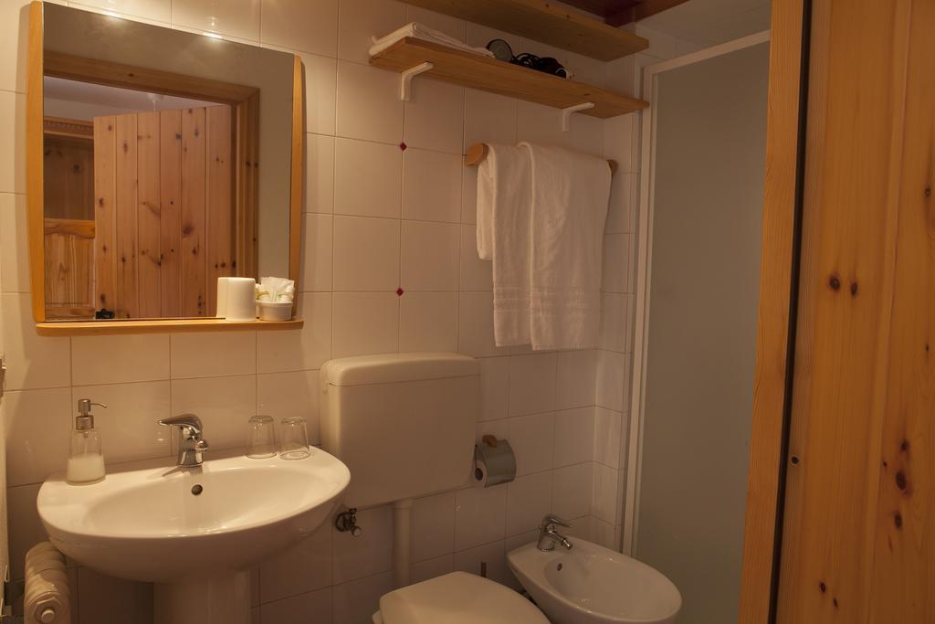 Le Rosier B&B E Appartamento Saint-Vincent Exterior foto